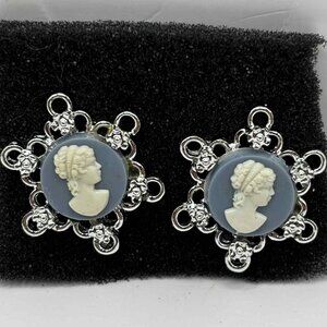 Vintage Cameo Clip-on Earrings - Coro